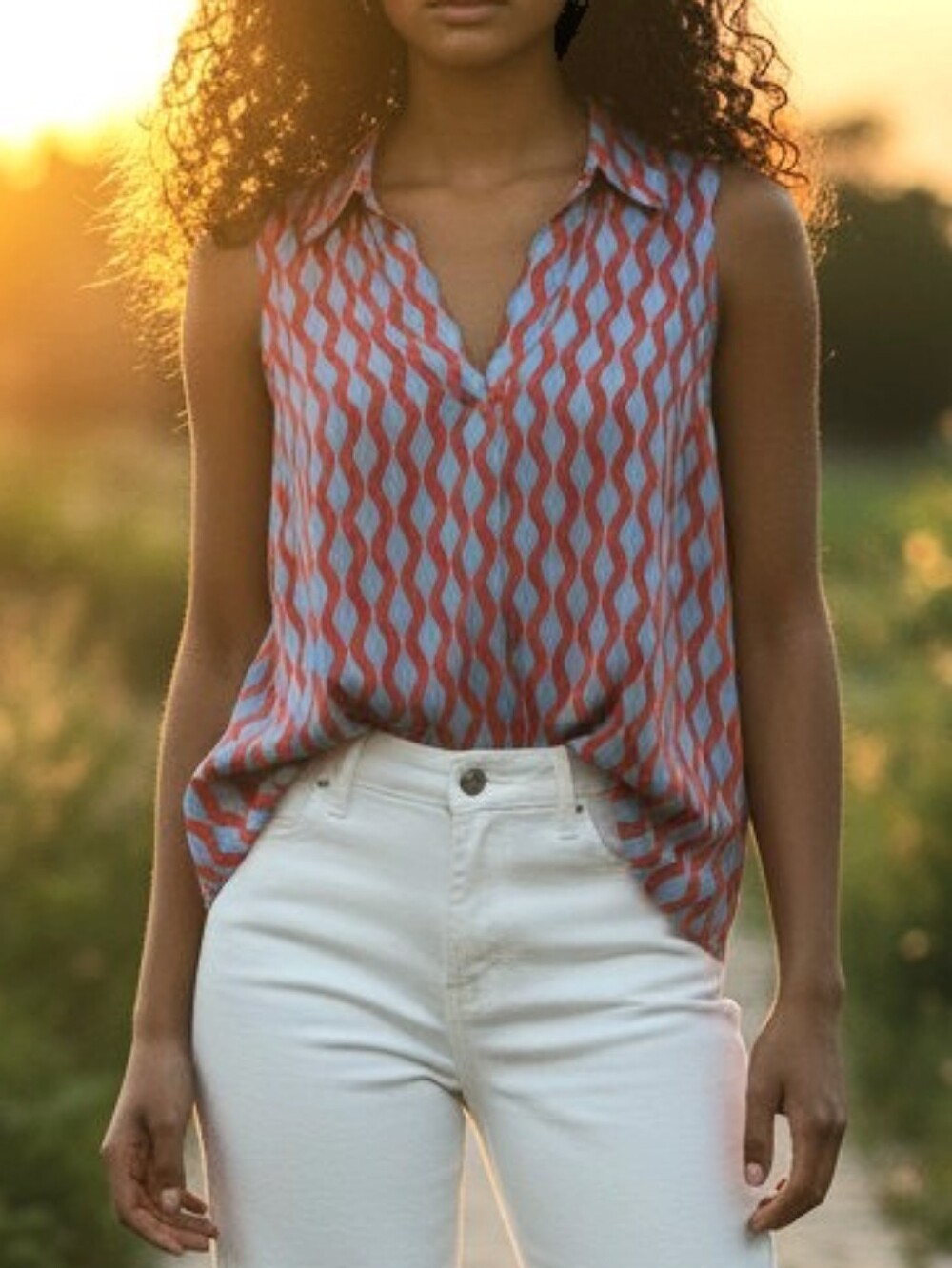 NWT | LOFT Sleeveless Collared Shell Top in Blue and Red Wave Print